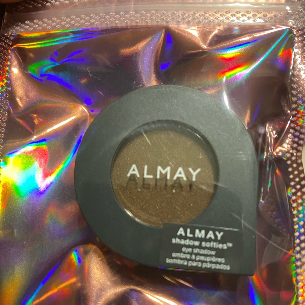 Almay Softies Eye Shadow, Almay Makeup - Picture 2 of 3